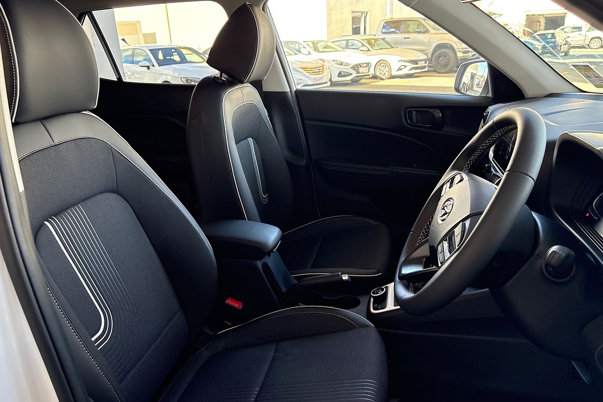 2025 Hyundai Venue Elite QX.V5