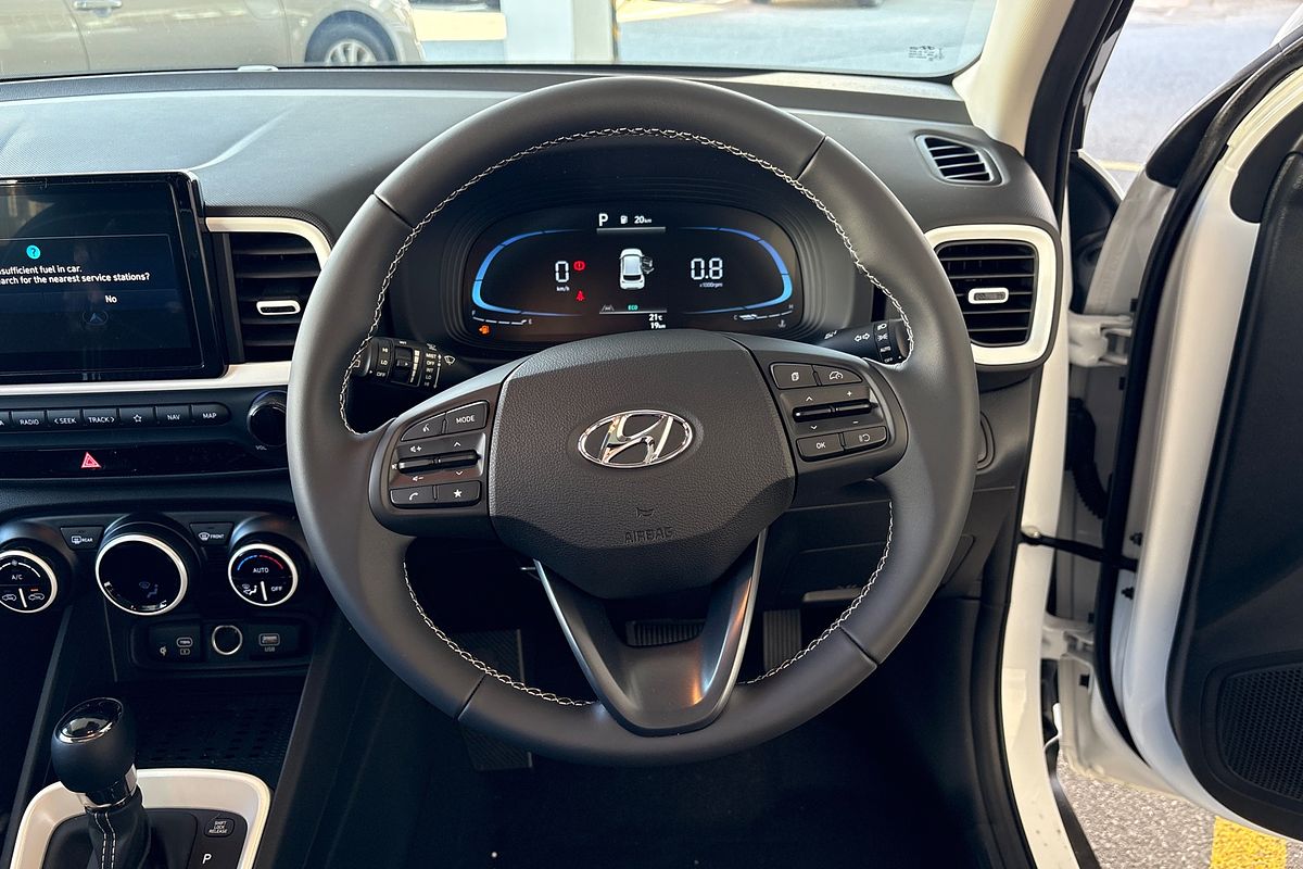 2025 Hyundai Venue Elite QX.V5