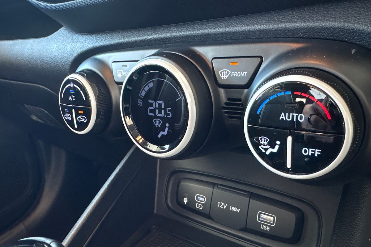 2025 Hyundai Venue Elite QX.V5