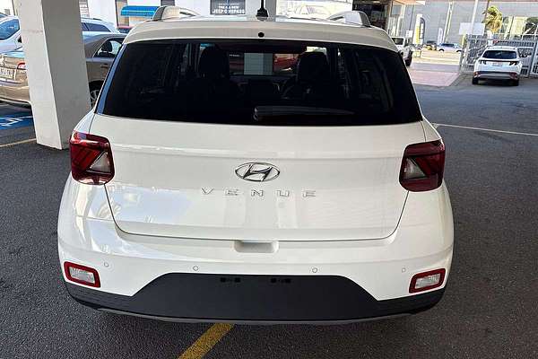 2025 Hyundai Venue Elite QX.V5