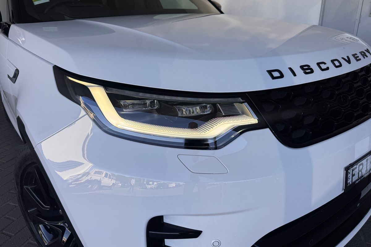 2025 Land Rover Discovery D350 Dynamic SE Series 5