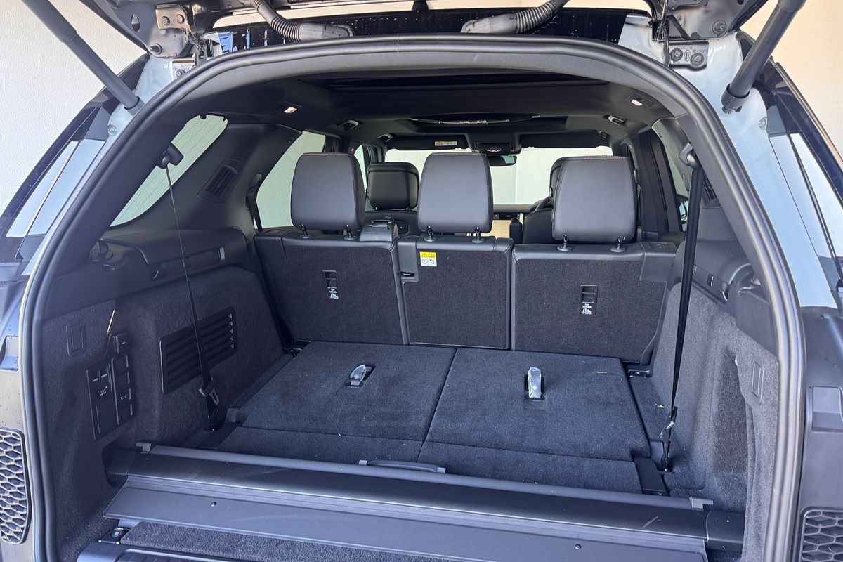 2025 Land Rover Discovery D350 Dynamic SE Series 5