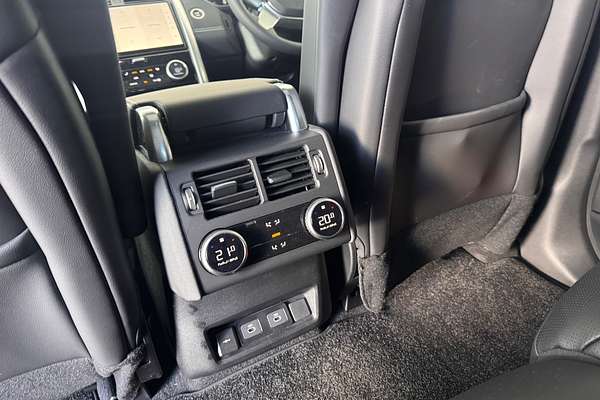 2025 Land Rover Discovery D350 Dynamic SE Series 5
