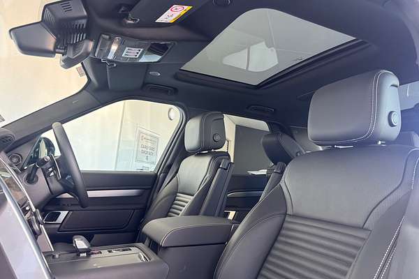 2025 Land Rover Discovery D350 Dynamic SE Series 5