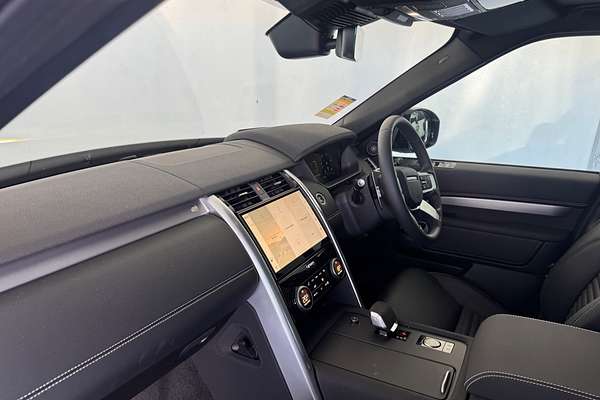 2025 Land Rover Discovery D350 Dynamic SE Series 5