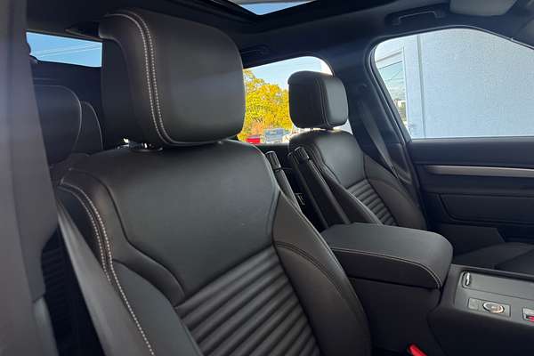 2025 Land Rover Discovery D350 Dynamic SE Series 5