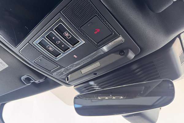 2025 Land Rover Discovery D350 Dynamic SE Series 5