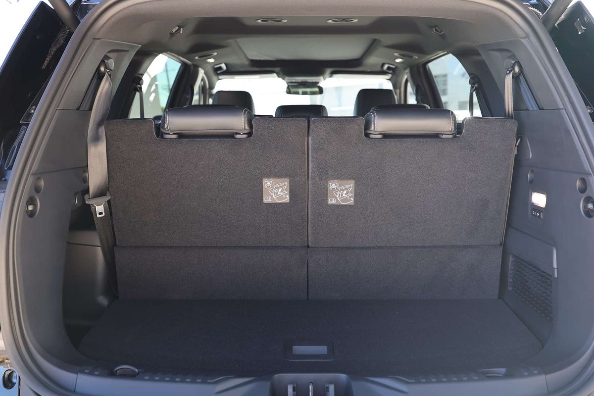 2025 Ford Everest Platinum 3.0L