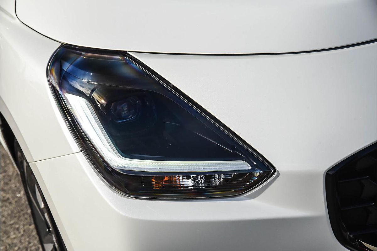 2025 Suzuki Swift Hybrid GLX UZ