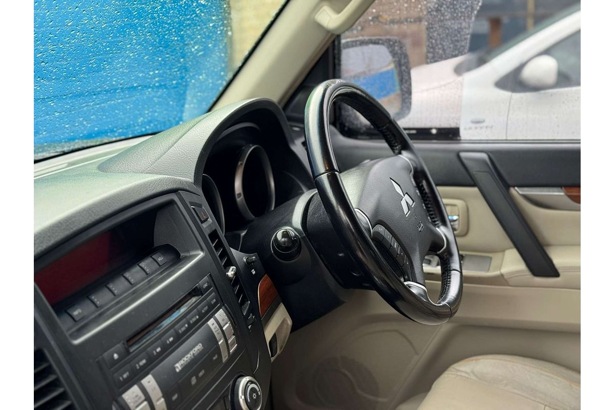 2007 Mitsubishi Pajero Exceed NS