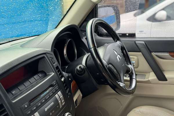 2007 Mitsubishi Pajero Exceed NS