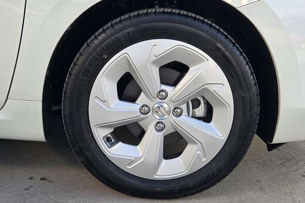 2025 Suzuki Swift Hybrid Plus UZ