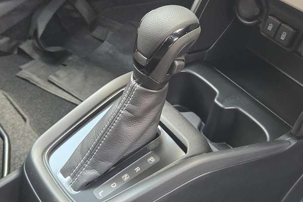 2025 Suzuki Swift Hybrid Plus UZ