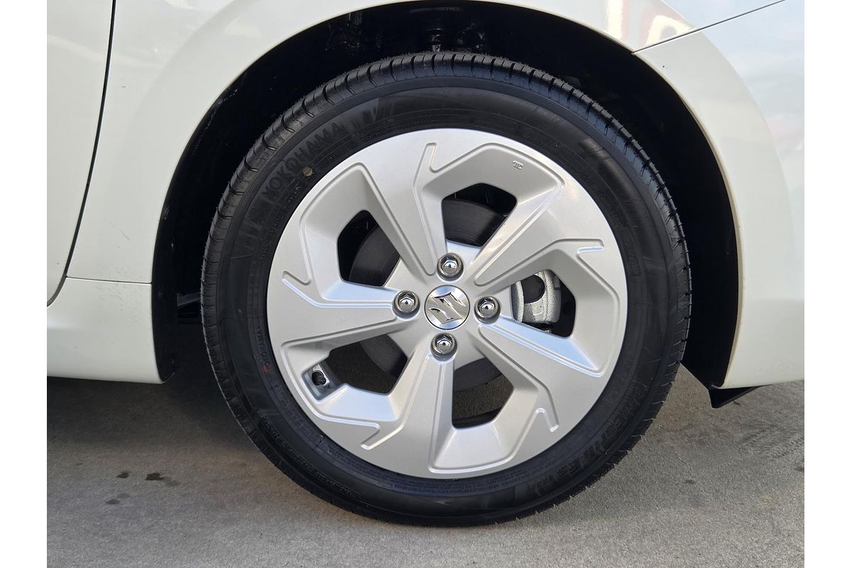 2025 Suzuki Swift Hybrid Plus UZ