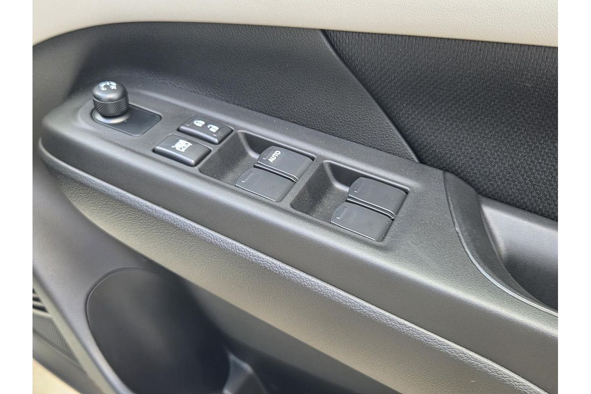 2025 Suzuki Swift Hybrid Plus UZ