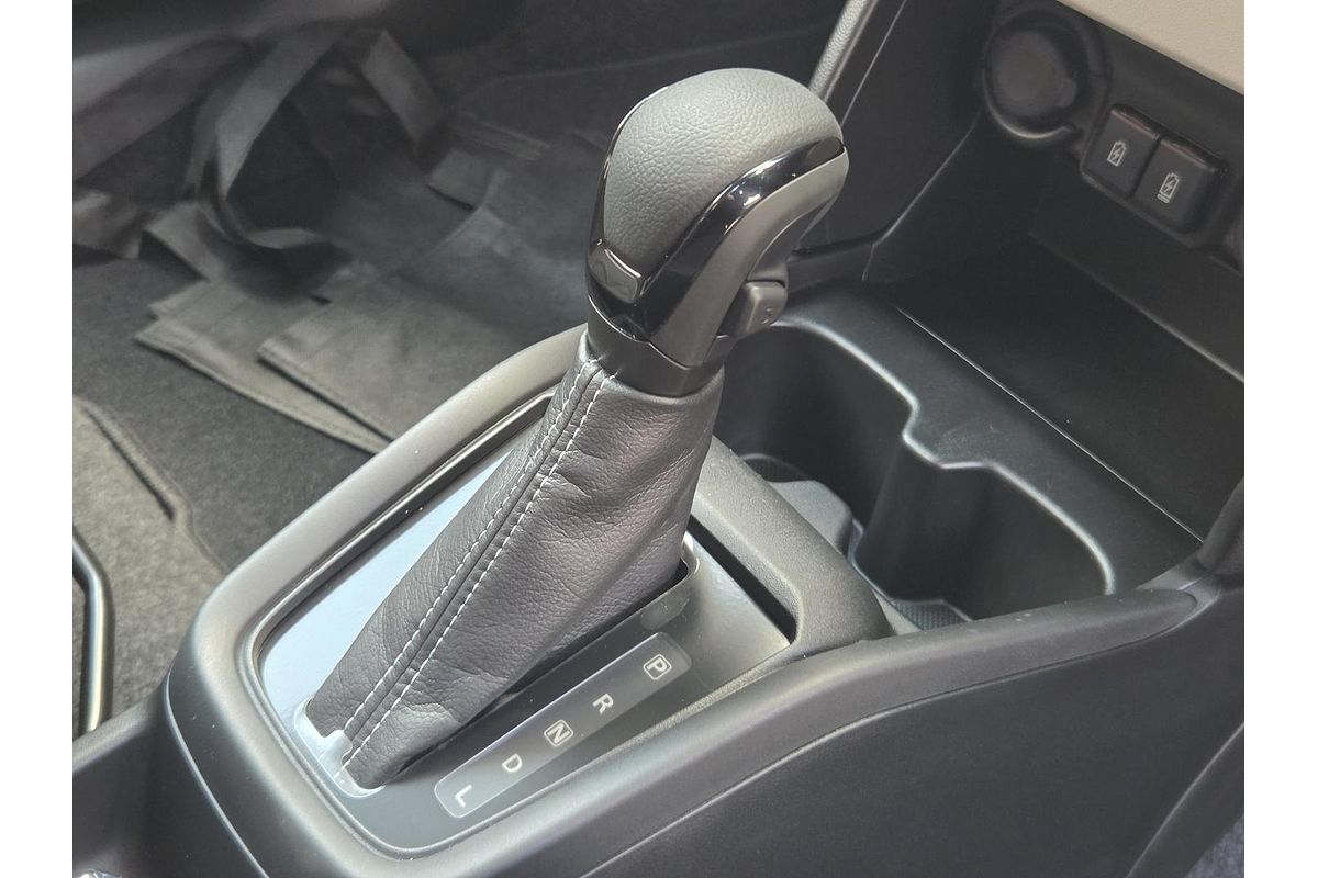 2025 Suzuki Swift Hybrid Plus UZ