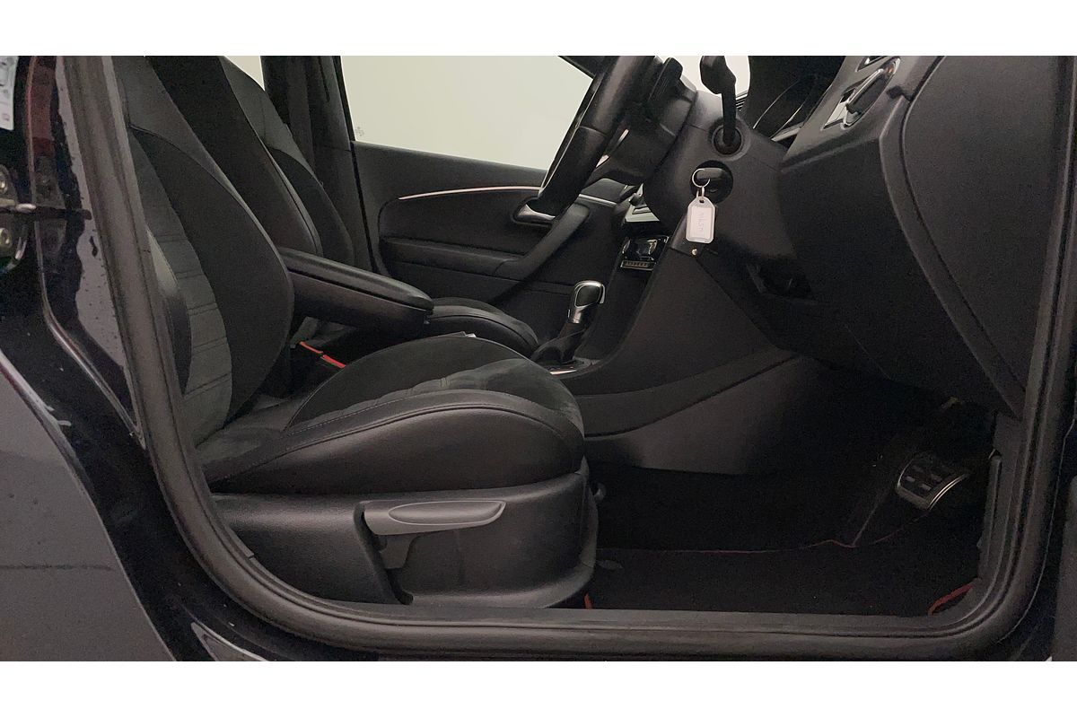 2016 Volkswagen Polo GTI 6R