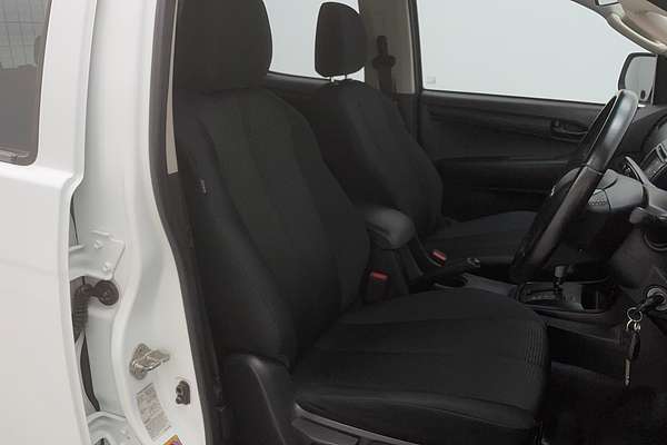 2019 Isuzu D-MAX SX High Ride Rear Wheel Drive