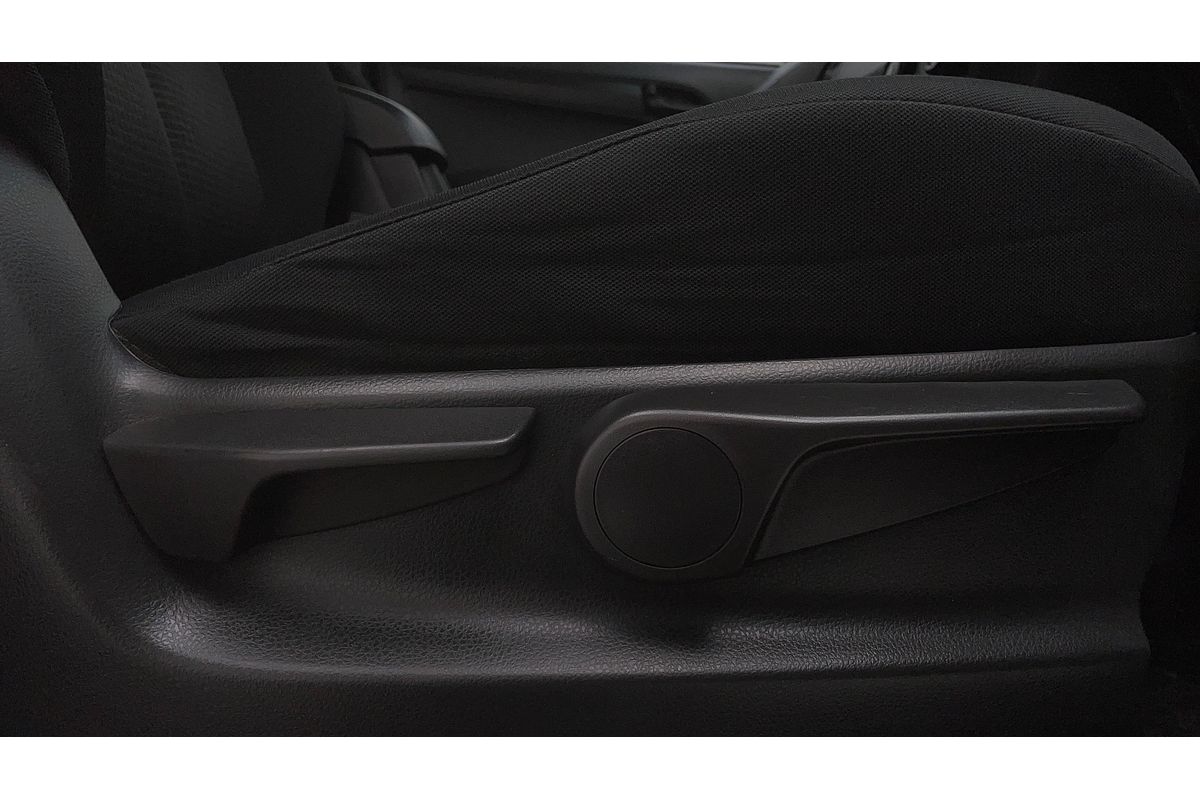 2019 Isuzu D-MAX SX High Ride Rear Wheel Drive