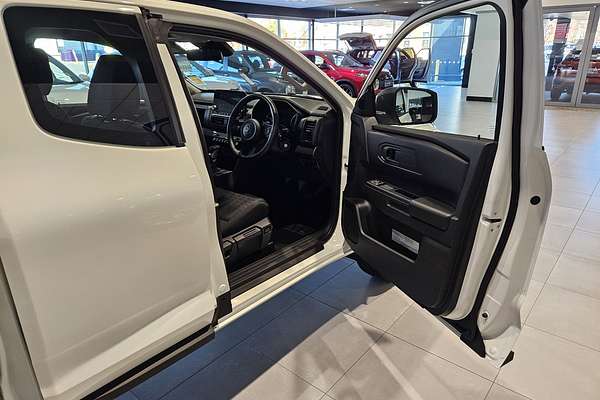 2025 Mitsubishi Triton 4X4