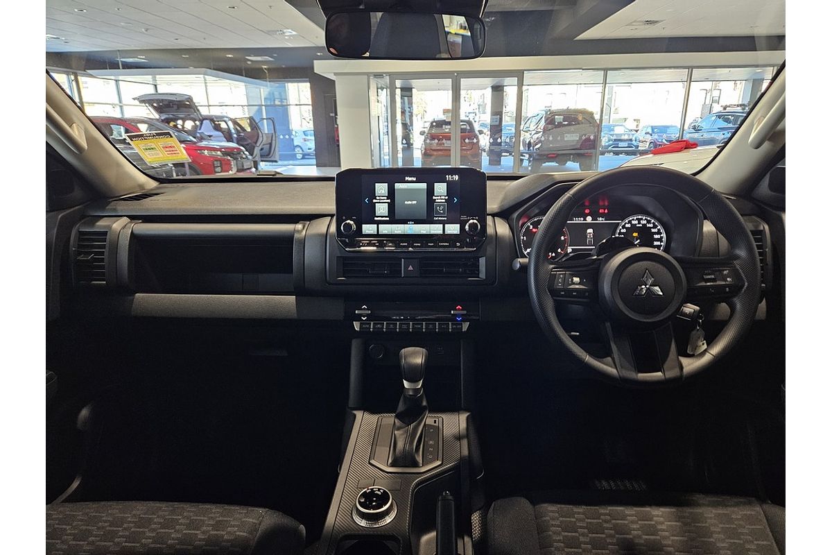 2025 Mitsubishi Triton 4X4