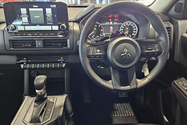 2025 Mitsubishi Triton 4X4