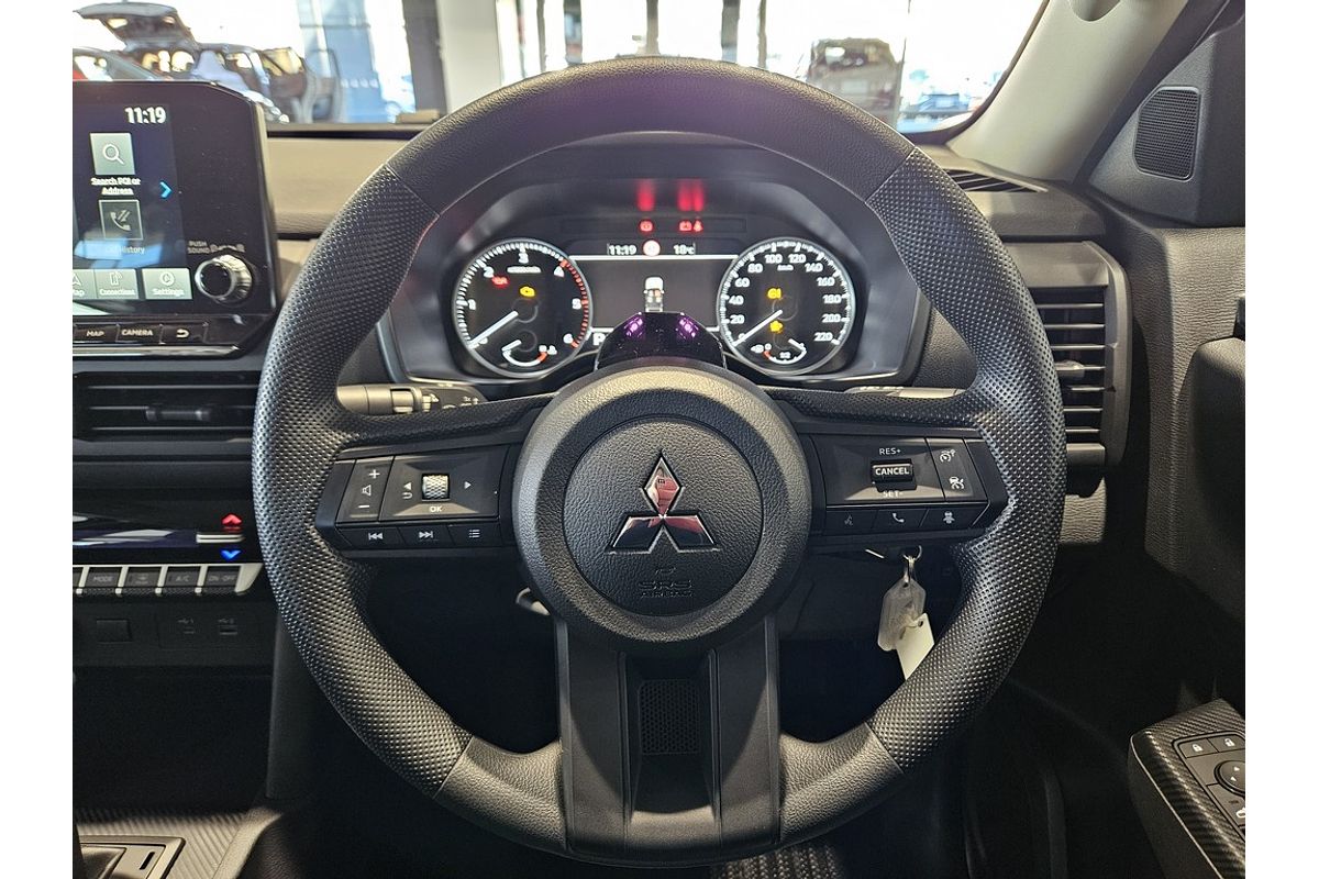 2025 Mitsubishi Triton 4X4
