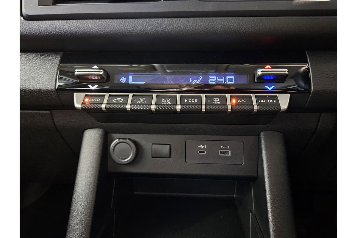 2025 Mitsubishi Triton 4X4
