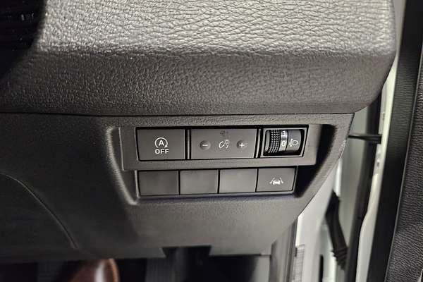 2025 Mitsubishi Triton 4X4