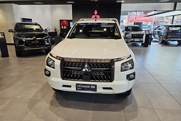 2025 Mitsubishi Triton 4X4