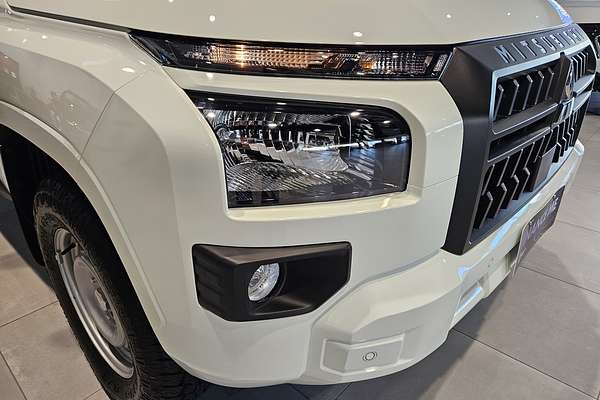 2025 Mitsubishi Triton 4X4