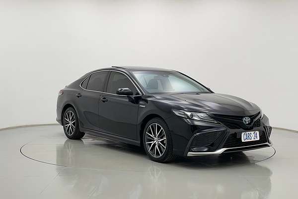 2024 Toyota Camry SL AXVH70R