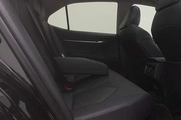 2024 Toyota Camry SL AXVH70R