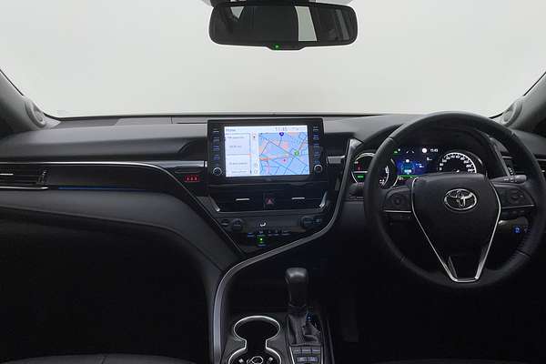 2024 Toyota Camry SL AXVH70R