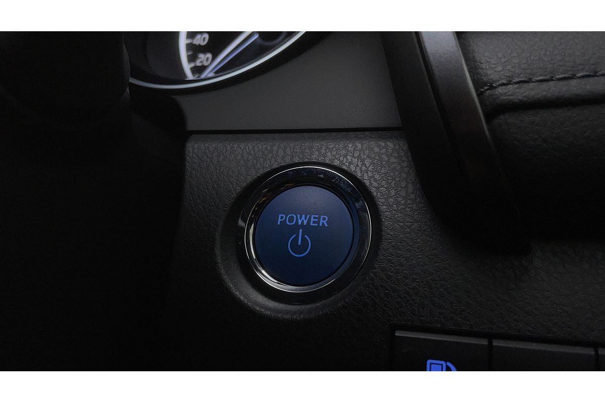 2024 Toyota Camry SL AXVH70R