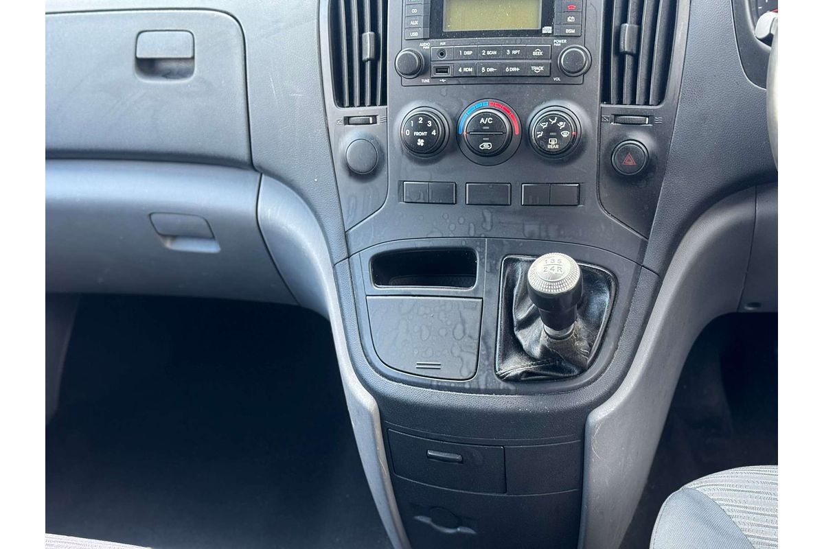 2013 Hyundai iLoad  TQ-V