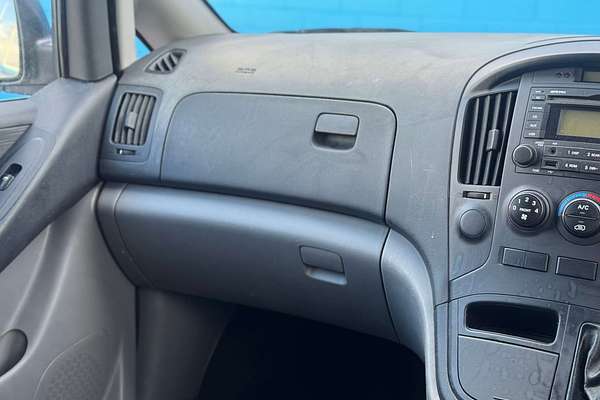 2013 Hyundai iLoad  TQ-V