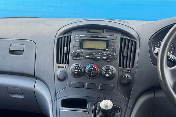 2013 Hyundai iLoad  TQ-V