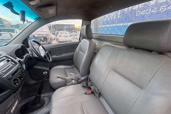 2005 Toyota Hilux Workmate TGN16R Rear Wheel Drive