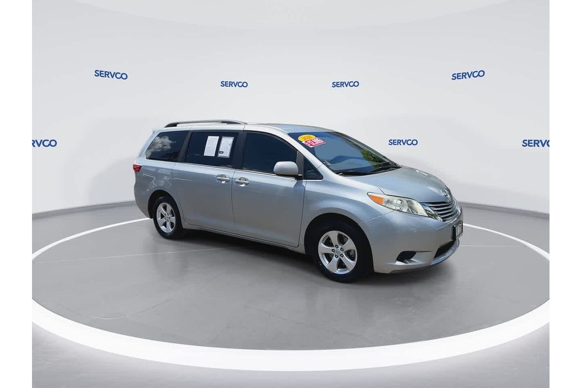 2016 Toyota SIENNA LE