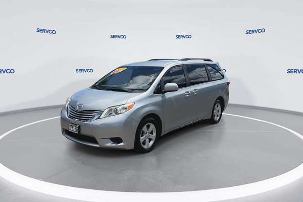 2016 Toyota SIENNA LE