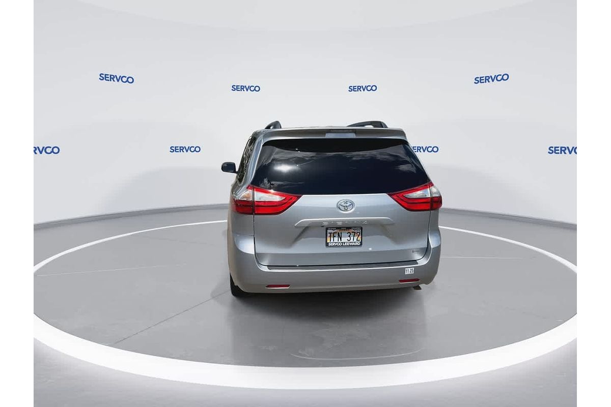 2016 Toyota SIENNA LE