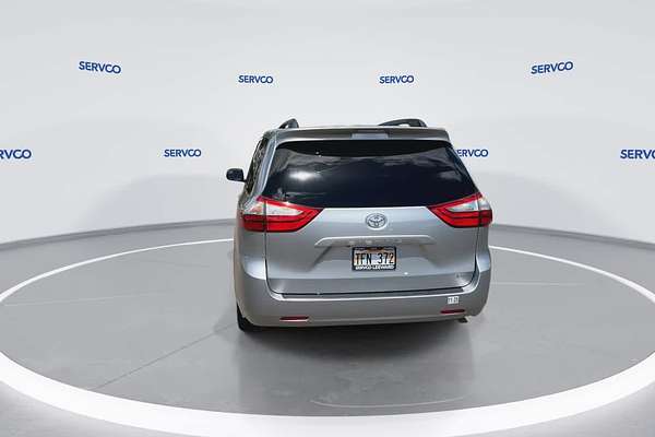 2016 Toyota SIENNA LE