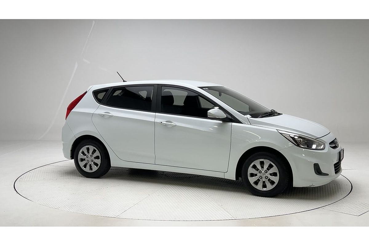 2016 Hyundai Accent Active RB4