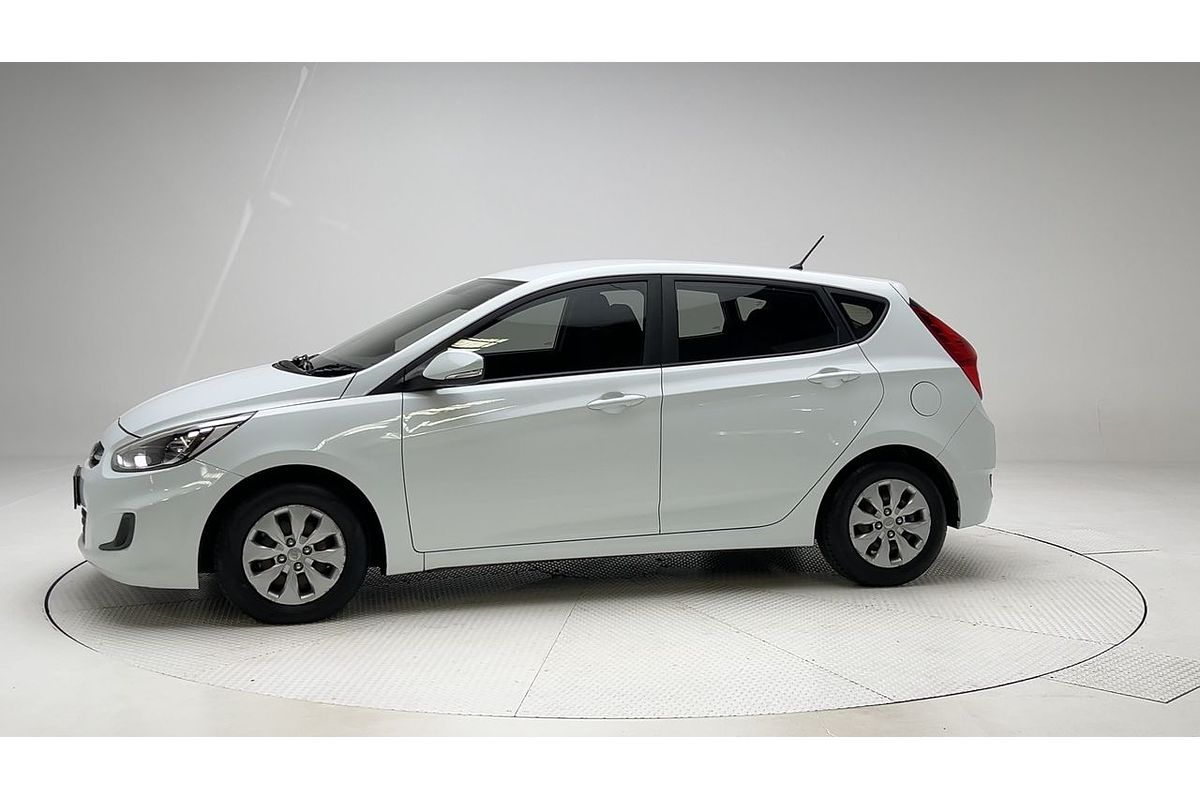2016 Hyundai Accent Active RB4