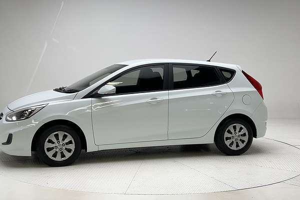 2016 Hyundai Accent Active RB4