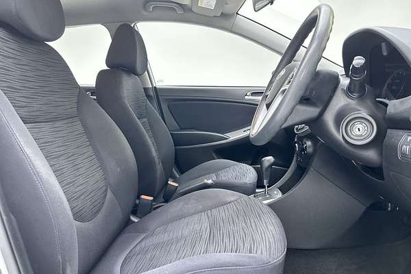 2016 Hyundai Accent Active RB4
