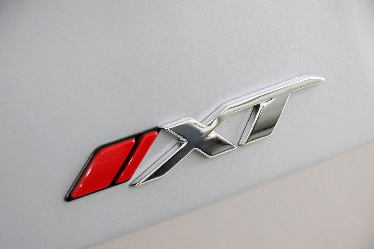 2025 Isuzu MU-X X-TERRAIN