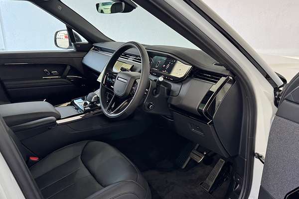 2025 Land Rover Range Rover Sport D300 Dynamic SE L461
