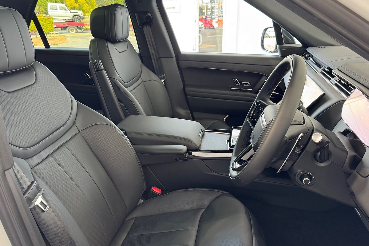 2025 Land Rover Range Rover Sport D300 Dynamic SE L461